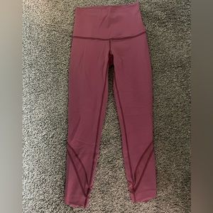 Lululemon Wunder Under ankle length with scallop detail